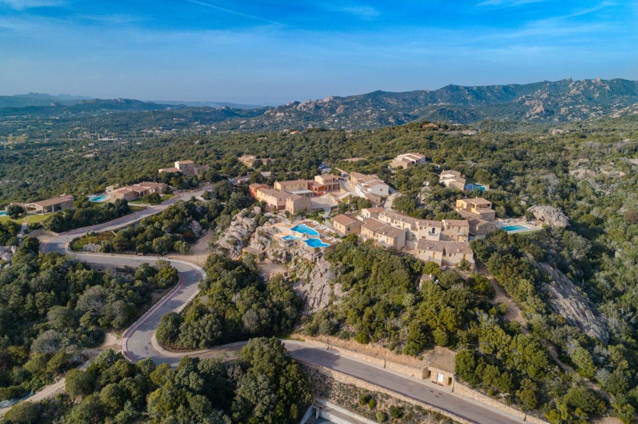 Hotel Borgo Smeraldo Arzachena Exterior foto