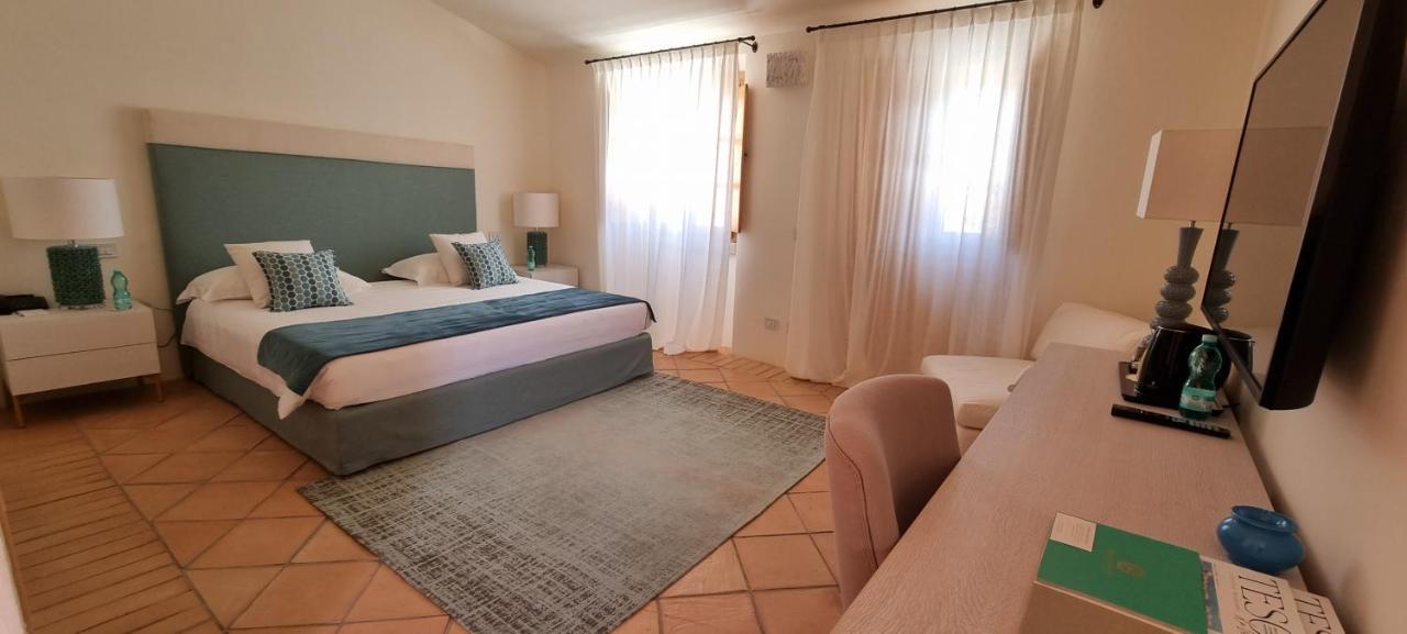 Hotel Borgo Smeraldo Arzachena Exterior foto